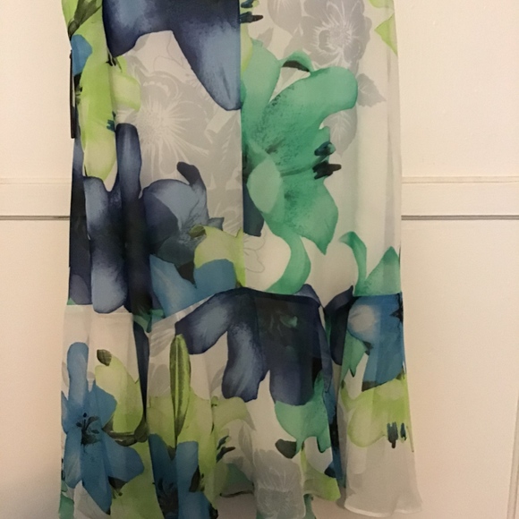 Vince Camuto Sleeveless Floral Print Midi Dress - Picture 3 of 6